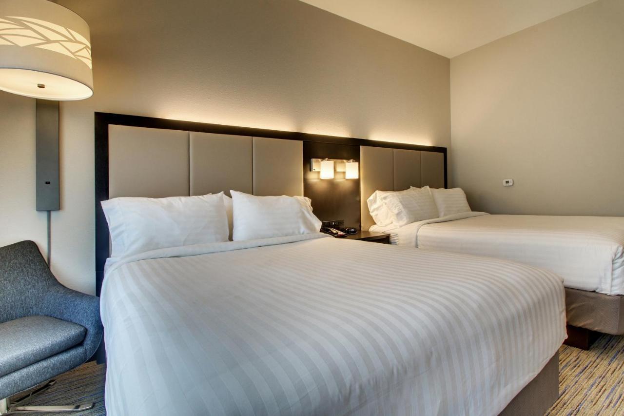 Holiday Inn Express & Suites Charleston Ne Mt Pleasant Us17 By Ihg Mount Pleasant Exterior foto