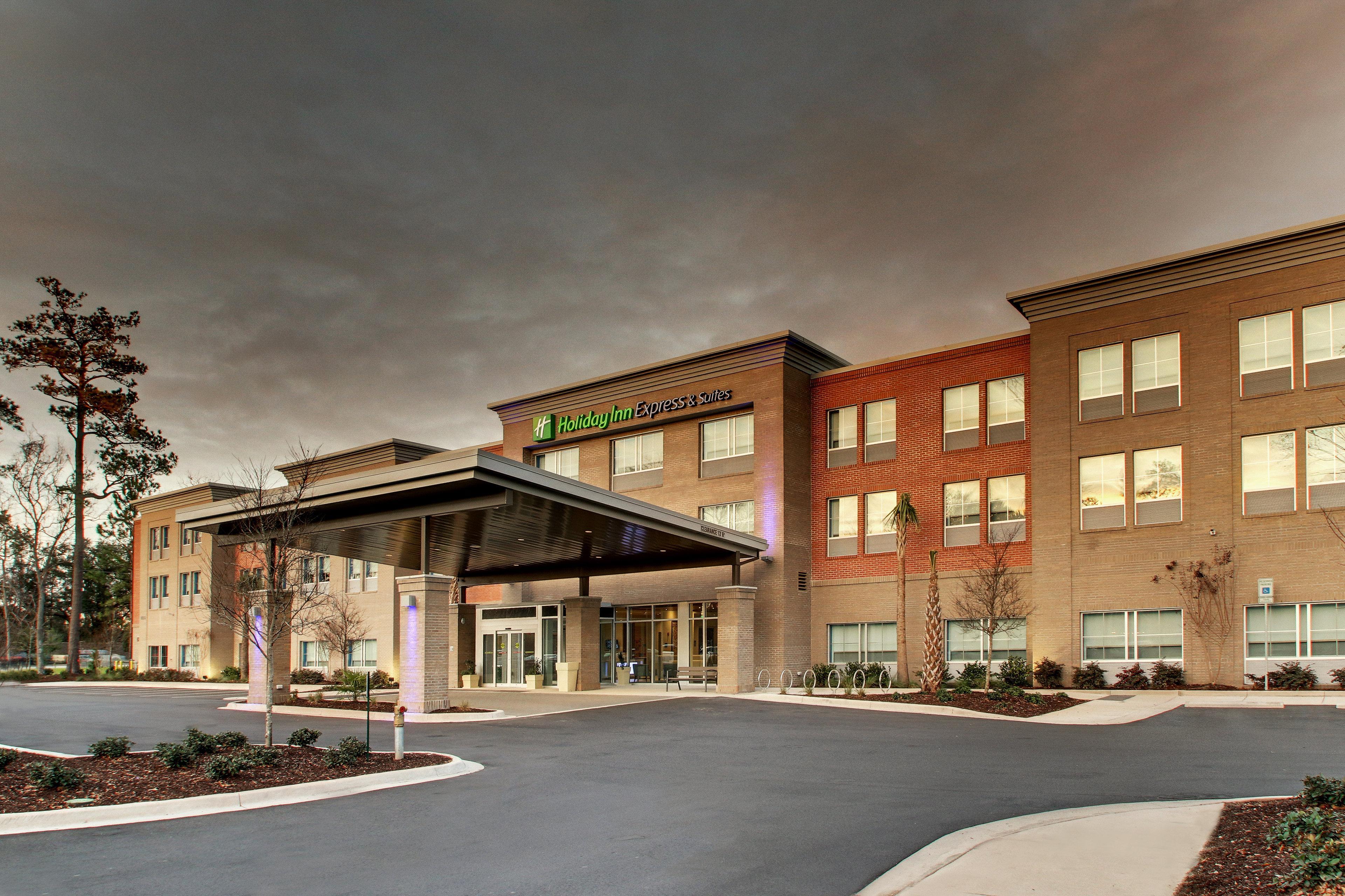 Holiday Inn Express & Suites Charleston Ne Mt Pleasant Us17 By Ihg Mount Pleasant Exterior foto